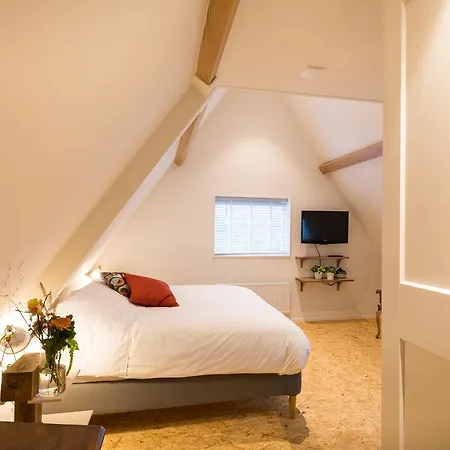 Het Bommels Dijkhuis Bed & Breakfast *