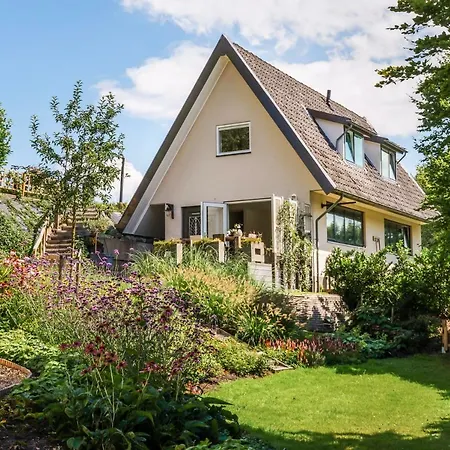 Bed & Breakfast Het Bommels Dijkhuis